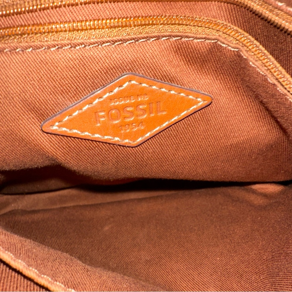 Fossil Brown Leather Crossbody Bag with key charm - Picture 9 of 14